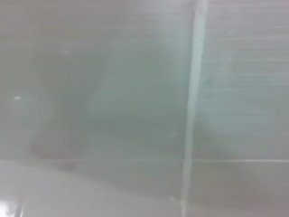 Tureckie chłopak cumming w toaleta