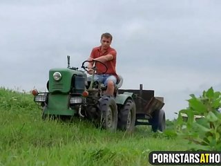 汚い グラマー 雛 ファック a farmer