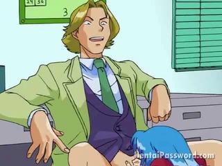 Blå haired manga tenåring suging en immense schlong på henne knær