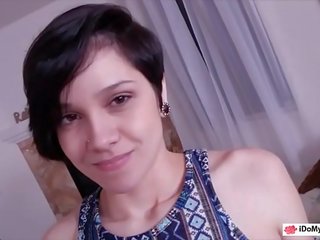 Short hair ýaşlar posed naked and screwed by her stepdad
