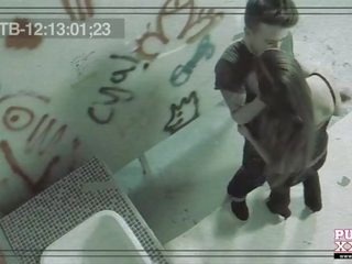 Puro xxx filmagens: jovem grávida leyla bateu em o casa de banho