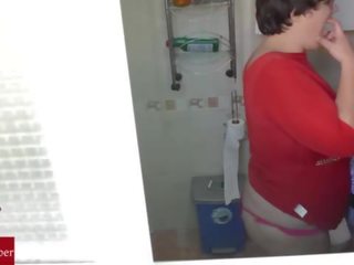 عسل و جنس فيديو جلسة في ال مرحاض. cri052