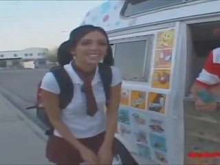 Gullibleteens.com icecream truck teinit polvi korkea valkoinen sukat saada kukko creampie